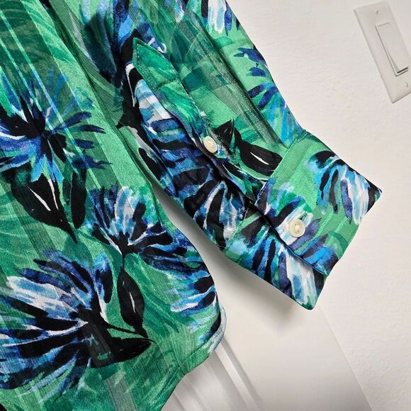 Banana Republic Dillon Long Sleeve Button Down Classic Blouse in Jungle Floral - Picture 7 of 10